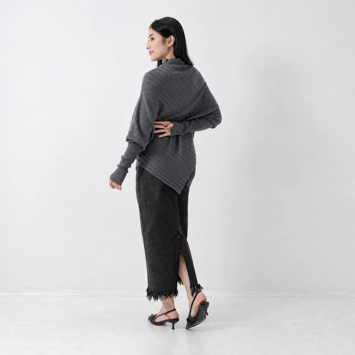 Poncho oversize en maille - asymétrique