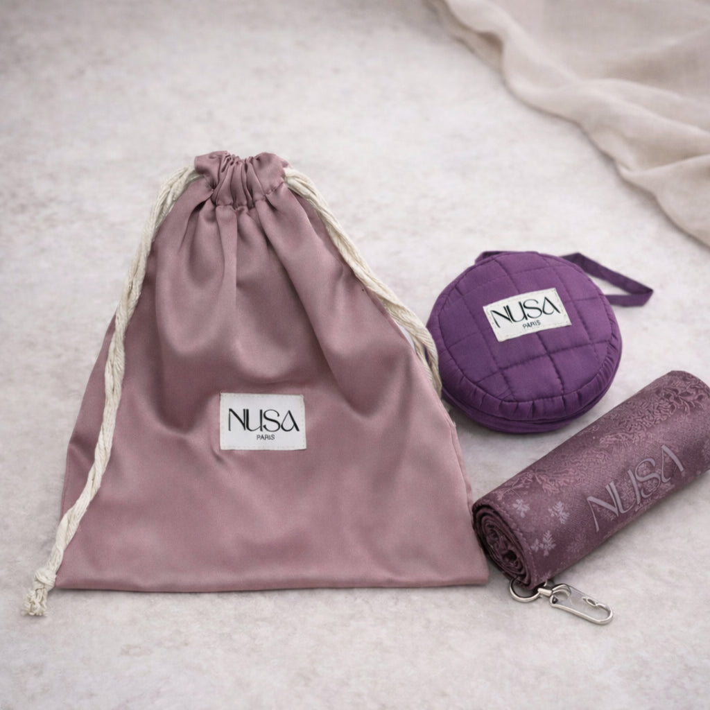 Coffret NUSA – Tenue de prière, tapis & pochette de voyage