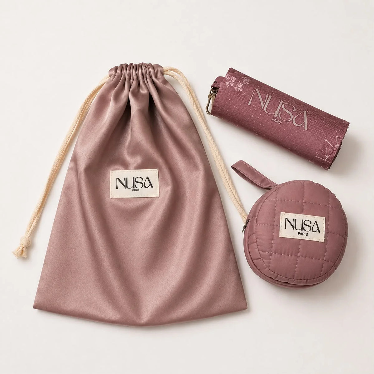 Coffret NUSA – Tenue, Tapis et Pochette de Voyage